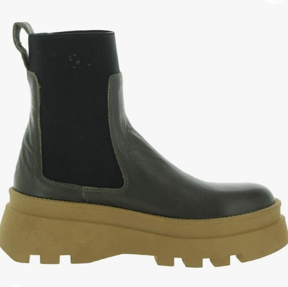 Steve Madden Black and Tan Combat Boots